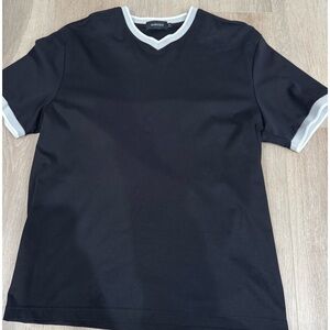 Bugatchi Men’s High V-Neck T-shirt. Size L.